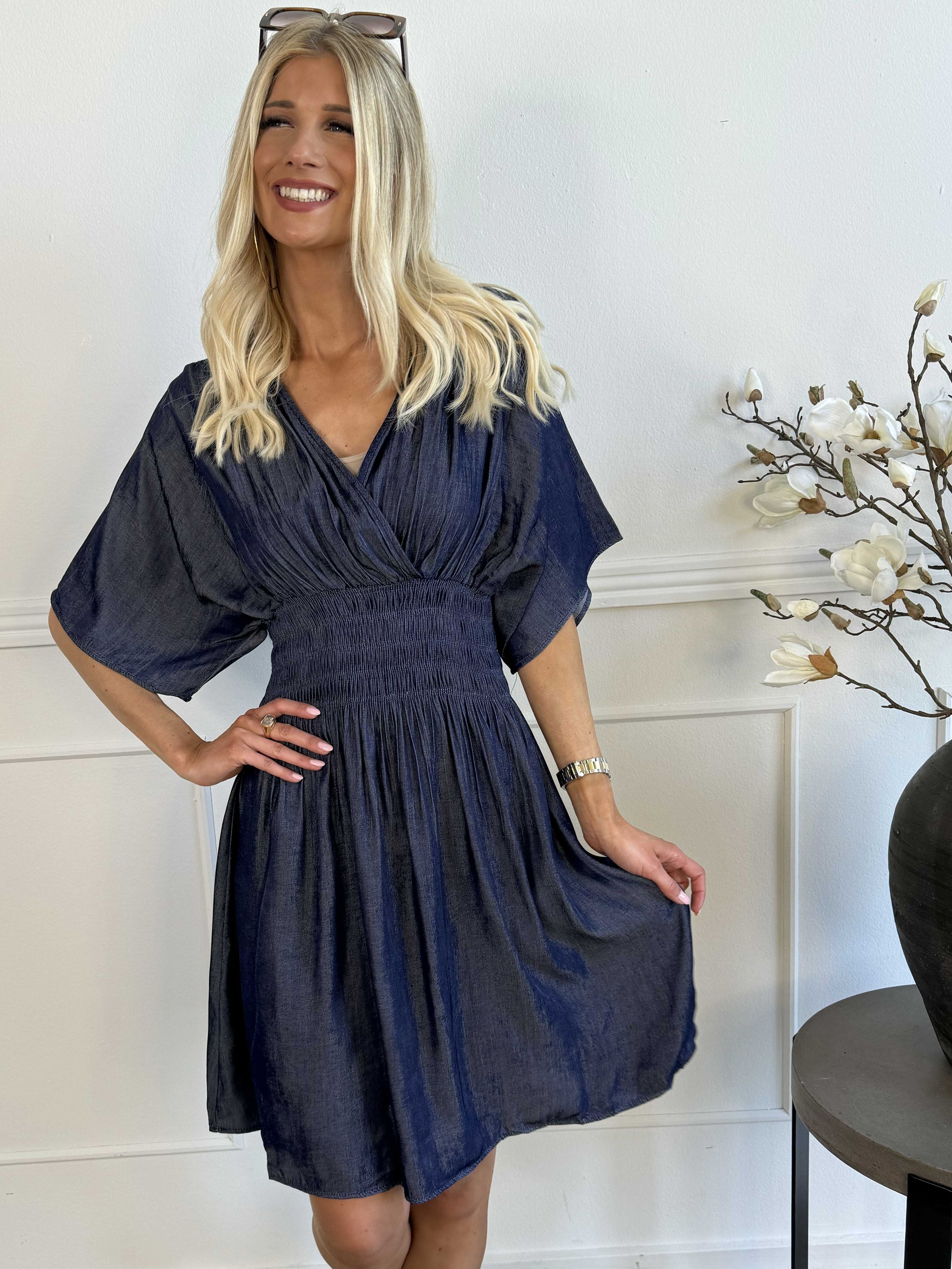 Pams Denim Short - Kjole med smock under brystet